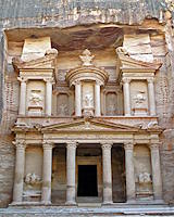 Khazne al-Firaun in Petra